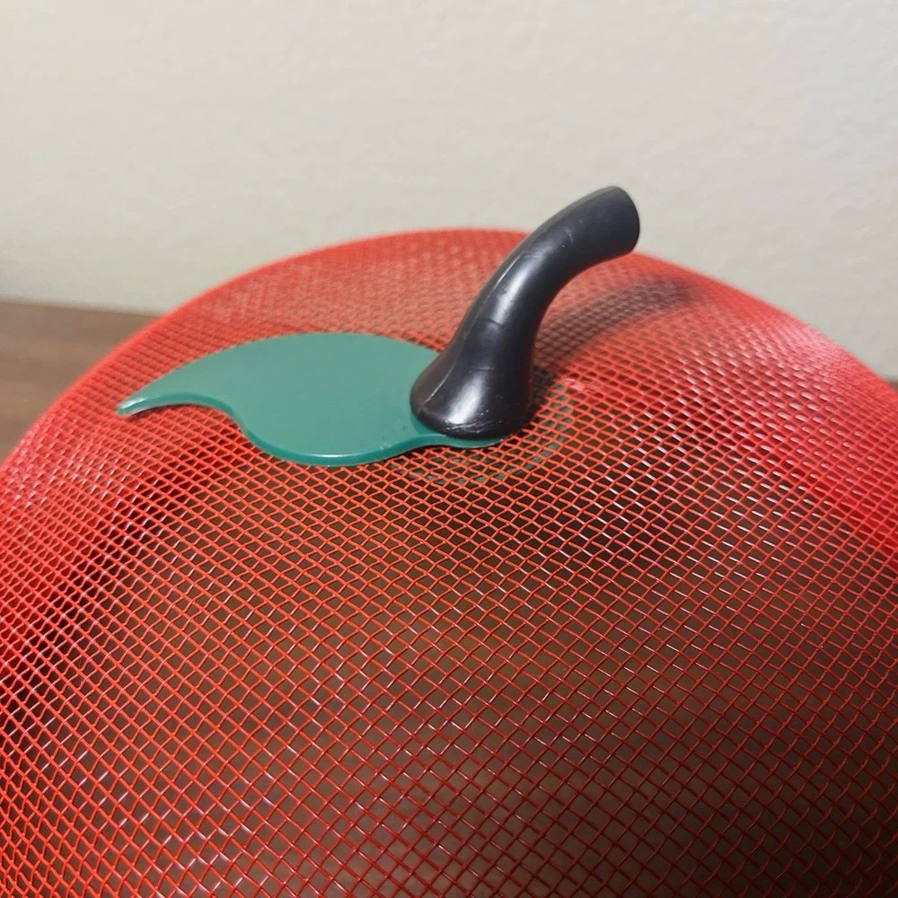 Apple Shape Fruit Mesh Basket Red Full Enclosure‎ Snaps Shut Whimsy Artsy Boho